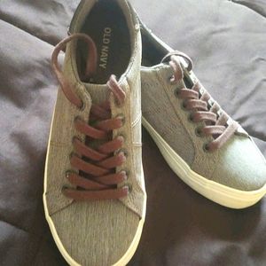 Boys shoes